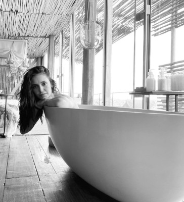 Nina Dobrev pic #1212054