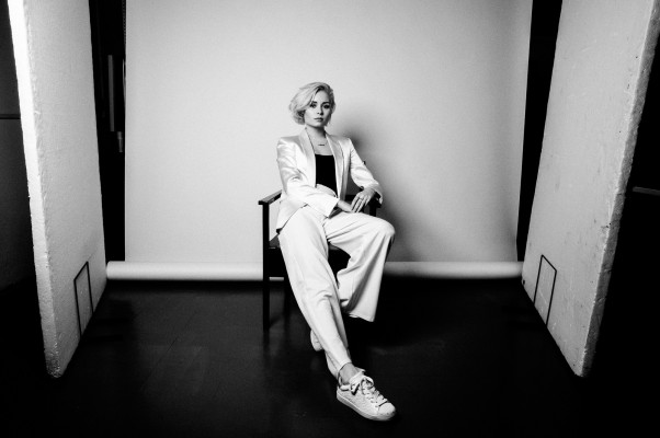 Nina Nesbitt pic #917138
