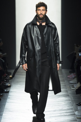 Noah Mills pic #1116278