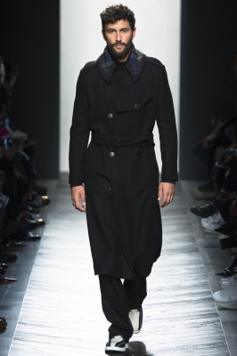 Noah Mills pic #1116277
