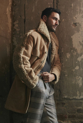Noah Mills pic #1130120