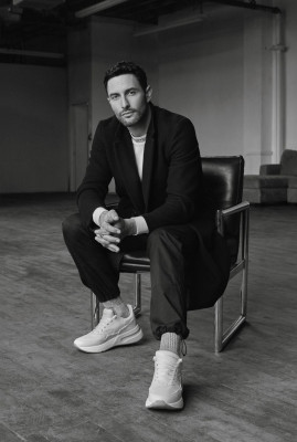 Noah Mills pic #1130124