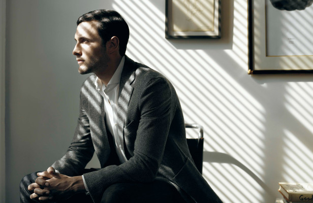 Noah Mills pic #356498