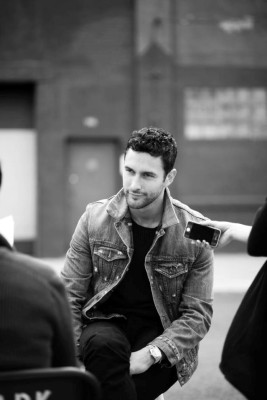Noah Mills pic #512467