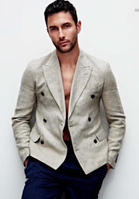 Noah Mills pic #488906