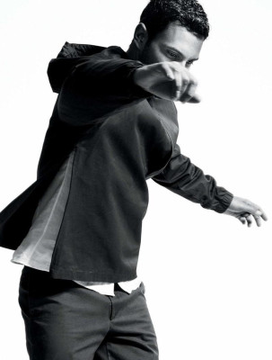 Noah Mills pic #488905