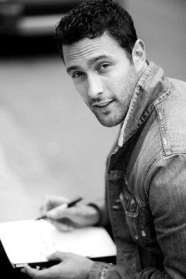 Noah Mills pic #512463