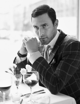 Noah Mills pic #356199