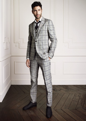 Noah Mills pic #451854