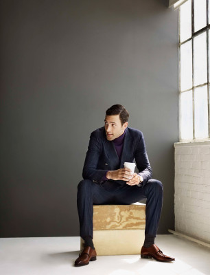 Noah Mills pic #356151