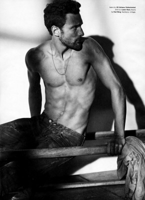 Noah Mills pic #347010
