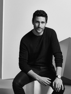 Noah Mills pic #1101505