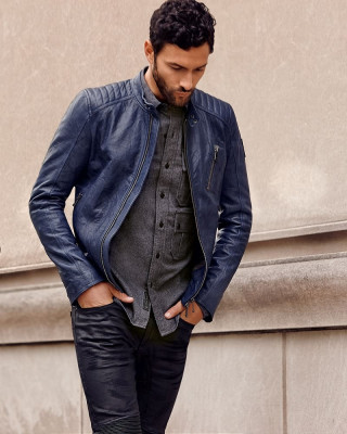 Noah Mills pic #1117961
