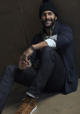 Noah Mills pic #1185477
