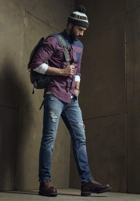 Noah Mills pic #1185487