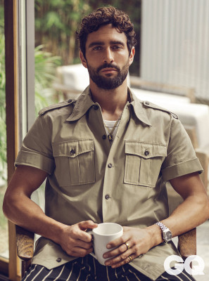 Noah Mills pic #1233447