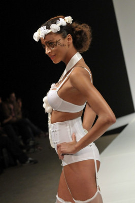 Noemie Lenoir pic #176007