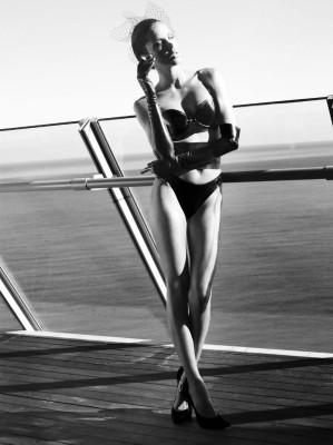 Noemie Lenoir pic #374526
