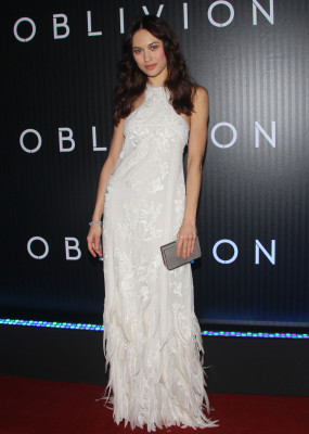Olga Kurylenko pic #602555