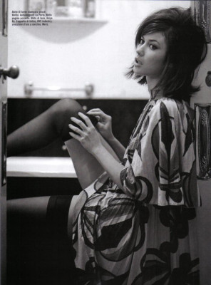 Olga Kurylenko pic #111239
