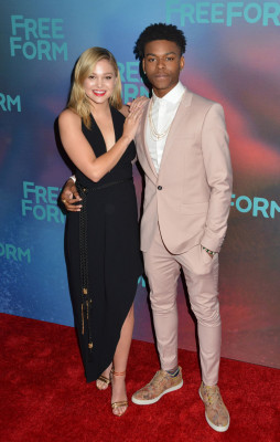 Olivia Holt pic #926041
