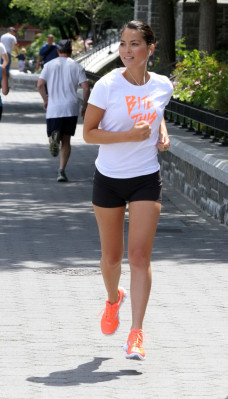 Olivia Munn pic #502285