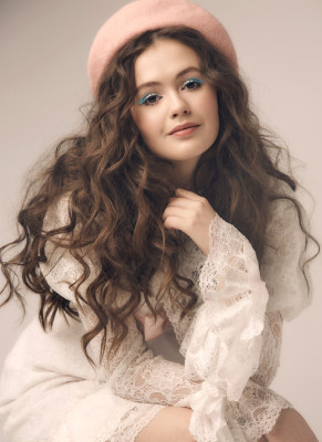 photo 4 in Olivia Sanabia gallery [id1199505] 2020-01-19 00:00:00