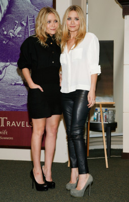 photo 15 in Olsen Twins gallery [id417045] 2011-11-14 00:00:00