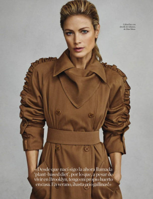 photo 19 in Carolyn Murphy gallery [id1118308] 2019-03-28 00:00:00