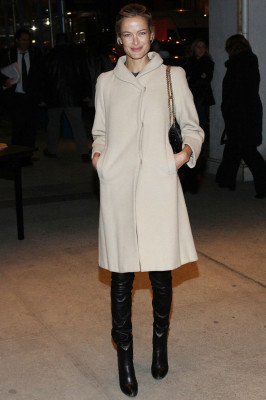 photo 20 in Carolyn Murphy gallery [id590859] 2013-04-02 00:00:00