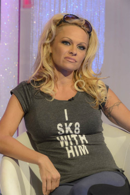 Pamela Anderson pic #736325