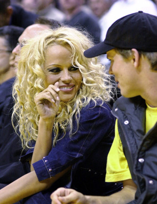 photo 10 in Pamela Anderson gallery [id10054] -0001-11-30 00:00:00
