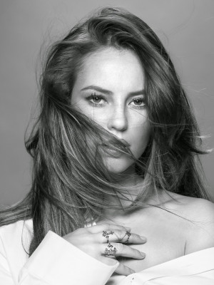 Paola Oliveira pic #751668