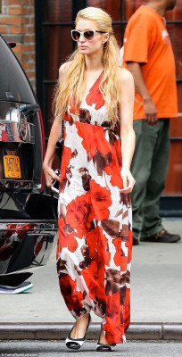 Paris Hilton pic #729060