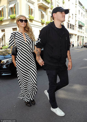 Paris Hilton pic #1044916