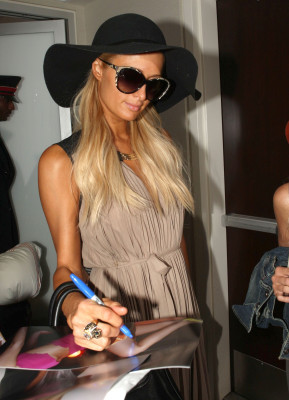 Paris Hilton pic #527299