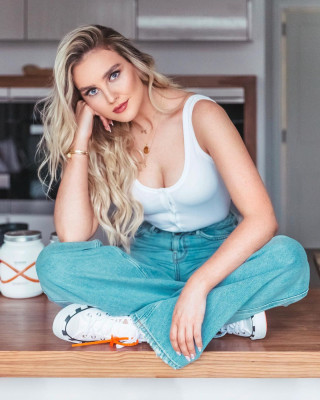 photo 3 in Perrie Edwards gallery [id1214522] 2020-05-09 00:00:00