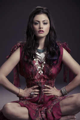 Phoebe Tonkin pic #525935