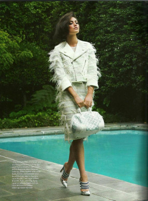 photo 15 in Phoebe Tonkin gallery [id490336] 2012-05-18 00:00:00