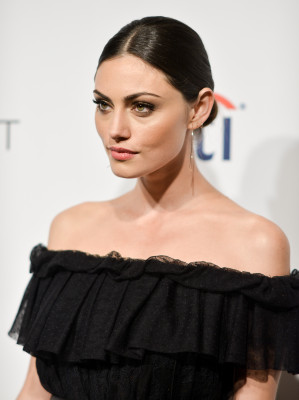 Phoebe Tonkin pic #684944