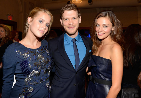 photo 16 in Phoebe Tonkin gallery [id627089] 2013-08-22 00:00:00
