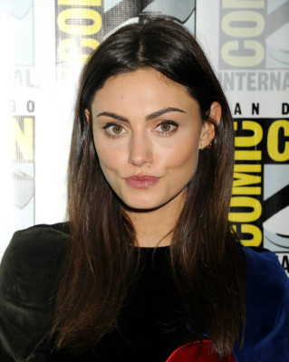Phoebe Tonkin pic #785645