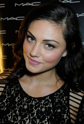 photo 7 in Phoebe Tonkin gallery [id481284] 2012-04-30 00:00:00