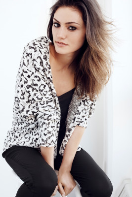 Phoebe Tonkin pic #809277