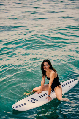 photo 4 in Phoebe Tonkin gallery [id1161843] 2019-07-28 00:00:00