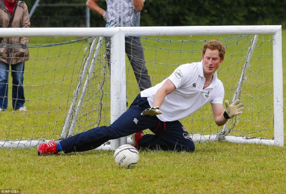 Prince Harry of Wales pic #705377