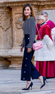 Queen Letizia of Spain pic #1120759
