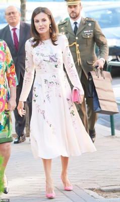 photo 7 in Queen Letizia of Spain gallery [id1156700] 2019-07-19 00:00:00