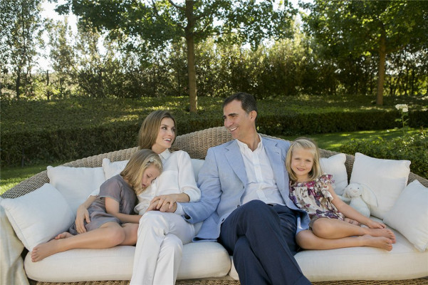 Queen Letizia of Spain pic #532770