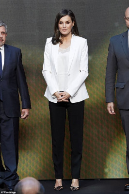 Queen Letizia of Spain pic #1126710